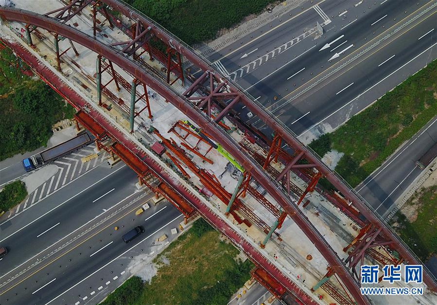 鐵軌寫(xiě)“米”字　中原通八方