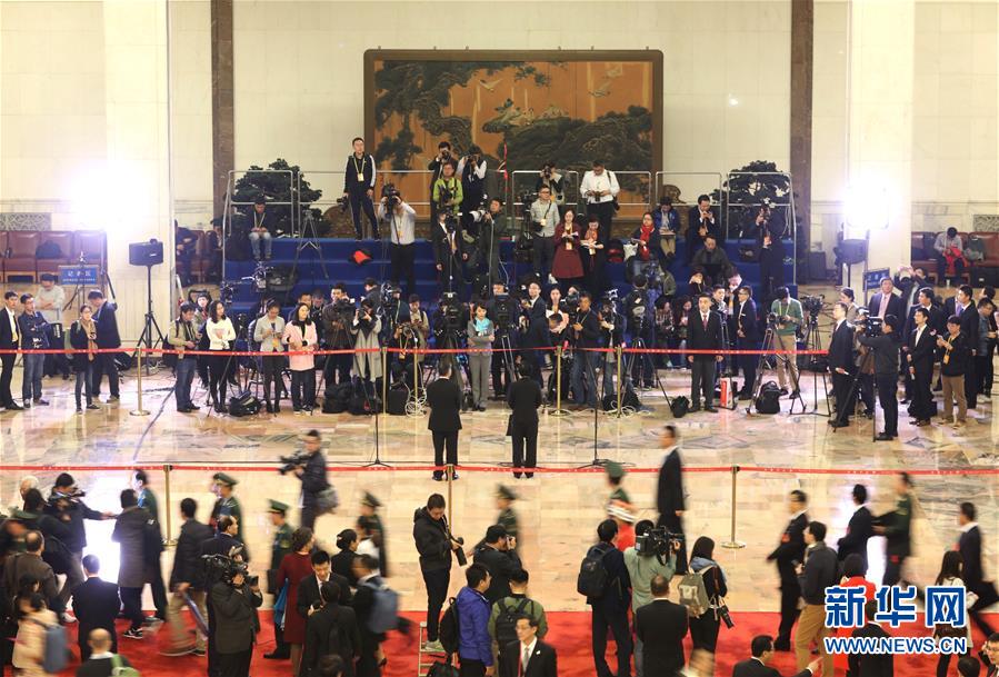 擔(dān)負起新時代中國共產(chǎn)黨的歷史使命——從黨的十九大看偉大斗爭偉大工程偉大事業(yè)偉大夢想