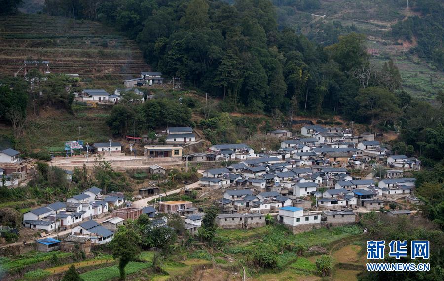 高擎習近平新時代中國特色社會主義思想偉大旗幟——中國共產(chǎn)黨第十九次全國代表大會巡禮