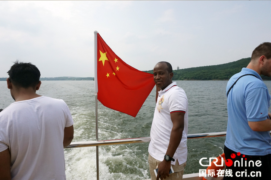 國(guó)際友人寄語(yǔ)建黨95周年:中共治國(guó)理政造福全世界