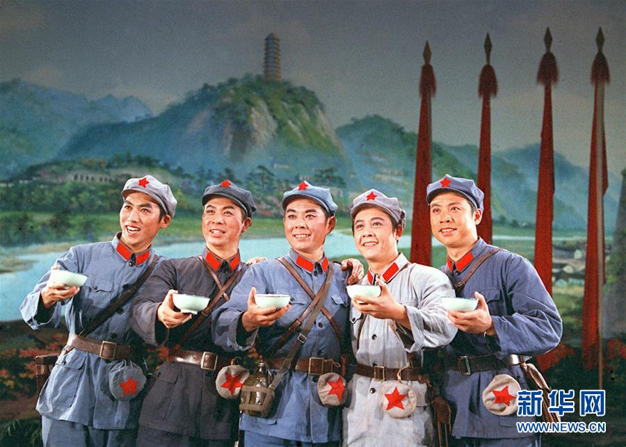 重溫紅色經典 傳承長征精神