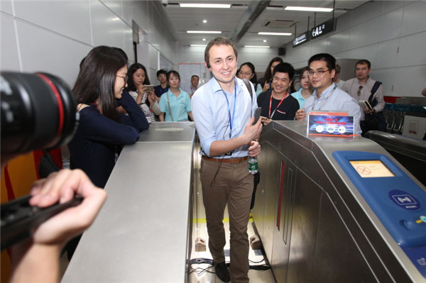 中俄網(wǎng)絡(luò)媒體探訪廣州佳都科技