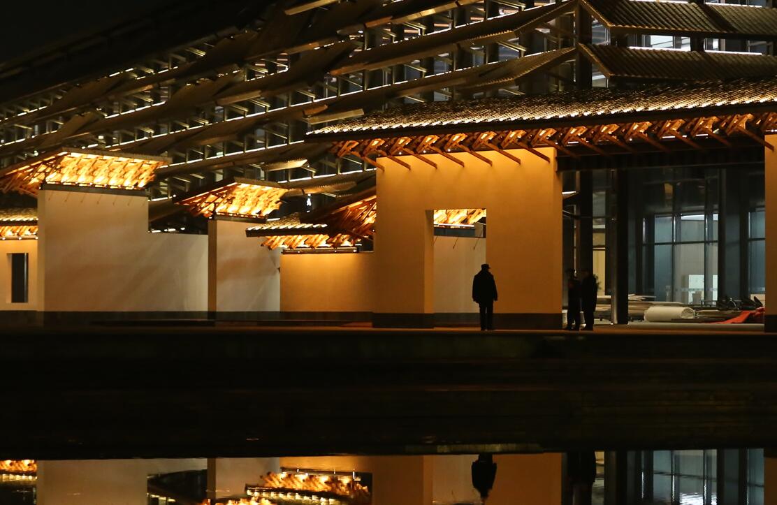 高清鏡頭下烏鎮互聯網國際會展中心的“白天與黑夜”