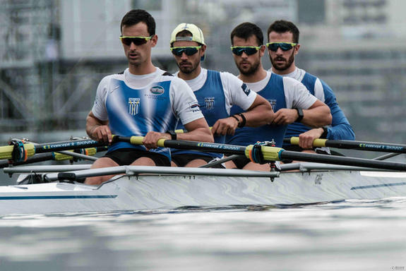 各國賽艇隊積極備戰 士兵在側確保安全