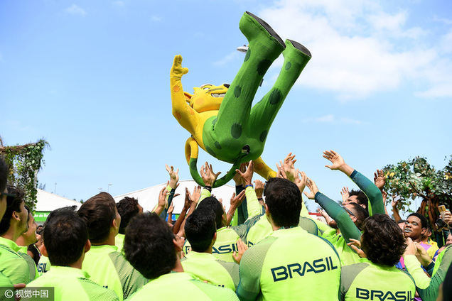 巴西代表團(tuán)歡迎儀式 奧運(yùn)吉祥物現(xiàn)身同嗨