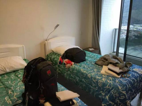 在奧運村閑逛能遇到誰? 寧澤濤溜達似“老干部”