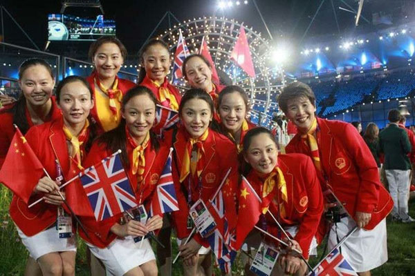 “西紅柿炒雞蛋”入場(chǎng)服火了！ 中國(guó)隊(duì)竟然穿了三屆奧運(yùn)