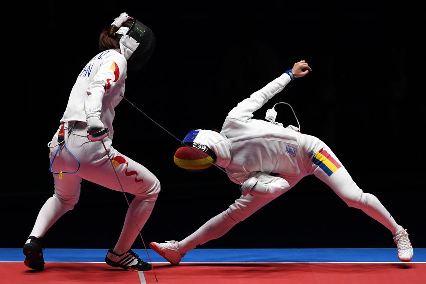 組圖：中國女子重劍隊衛冕失敗 摘得銀牌