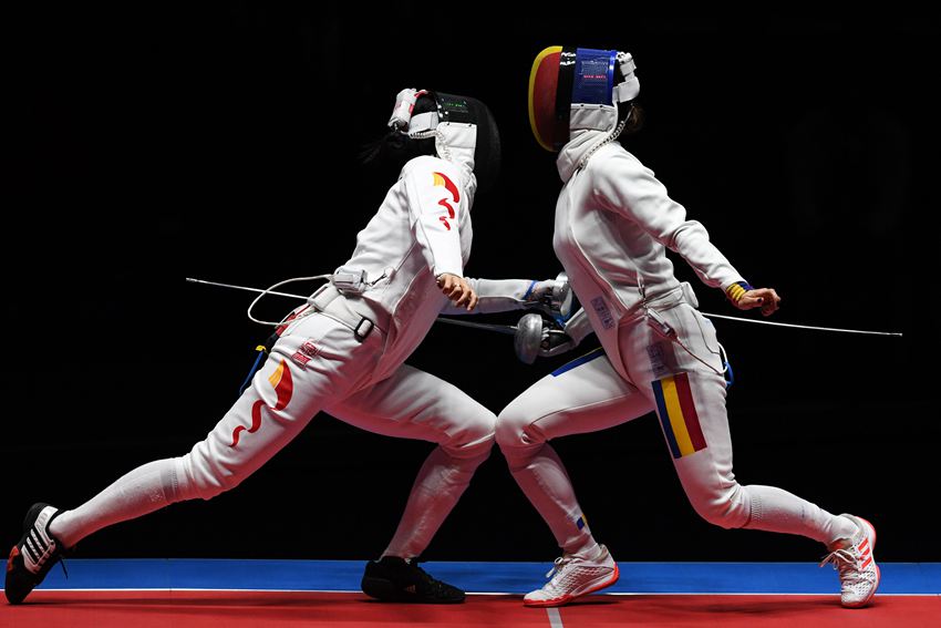 組圖：中國女子重劍隊(duì)衛(wèi)冕失敗 摘得銀牌