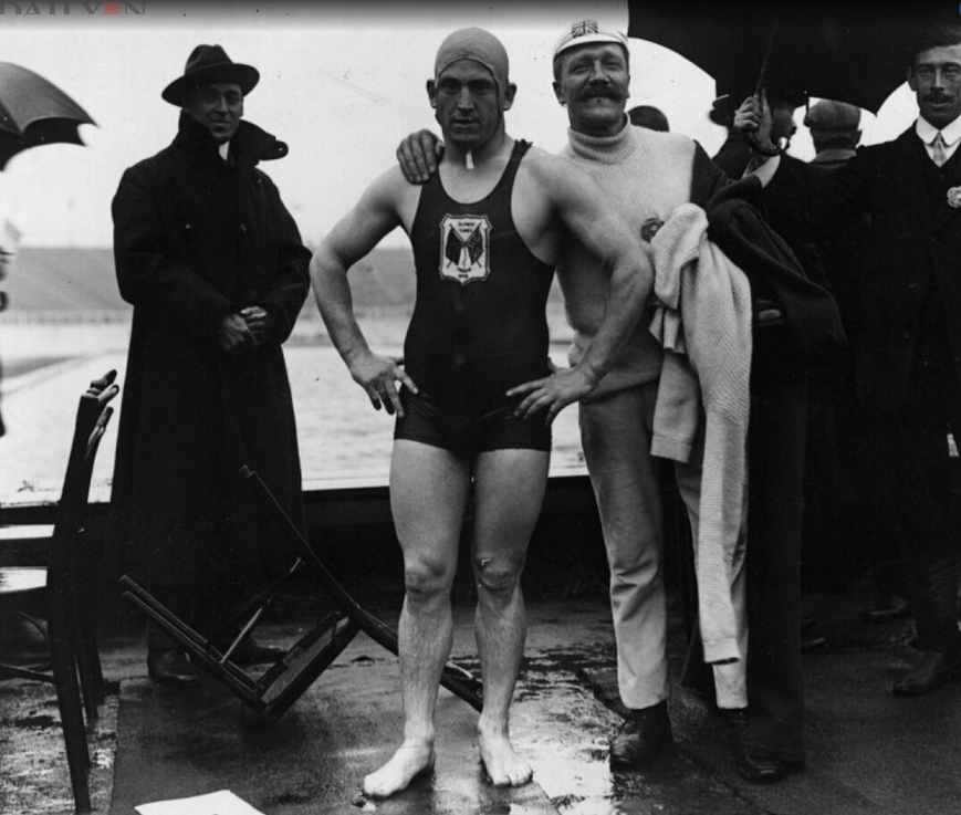 水中速度與激情“戰袍”不能少 奧運泳衣進化史