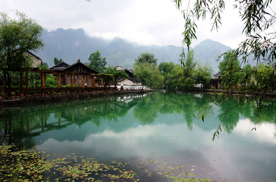 習近平軍令如山！脫不了貧就脫“烏紗帽”