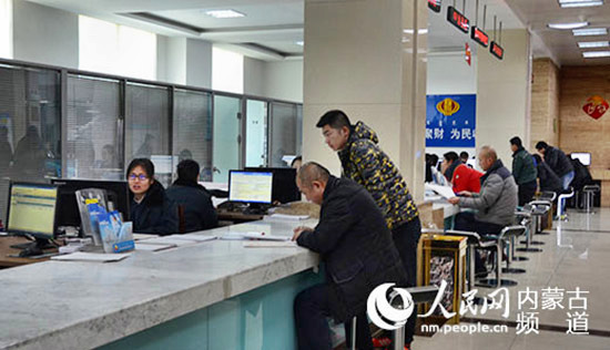 [治國理政新實踐·內蒙古篇]內蒙古：大力發揚＂蒙古馬＂精神 著力推進供給側改革