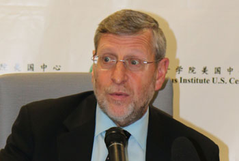 【2018兩會·改革新征程】習近平講話強調推動經濟高質量發展 獲國際學者點贊