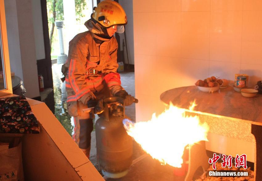 憑什么“軍人優(yōu)先”?就憑這!