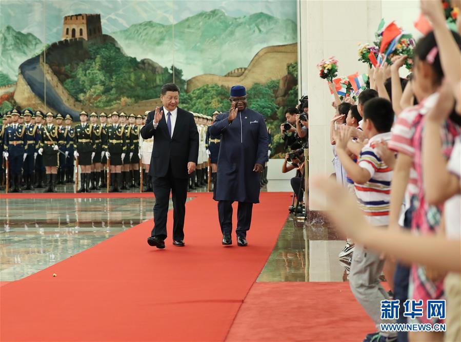 習(xí)近平同塞拉利昂總統(tǒng)比奧舉行會(huì)談