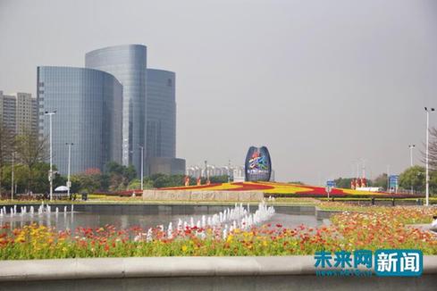 側(cè)記:首屆數(shù)字中國(guó)建設(shè)峰會(huì) 聆聽“中國(guó)芯”跳