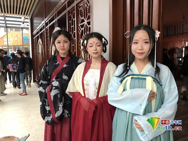 【砥礪奮進的五年·聚焦大數據】貴安新區VR小鎮：大數據的可視化