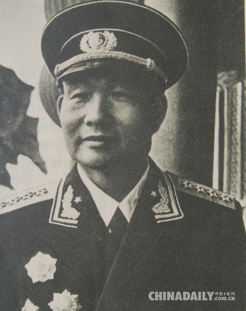 開(kāi)國(guó)大將肖勁光外孫李江:外公從來(lái)不講自己的經(jīng)歷