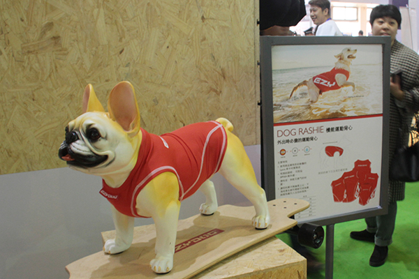 優(yōu)質(zhì)美食和電子商務(wù)推動(dòng)中國(guó)寵物食品行業(yè)發(fā)展