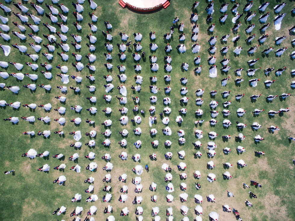 浙江大學迎校慶 800學子舉辦集體婚禮