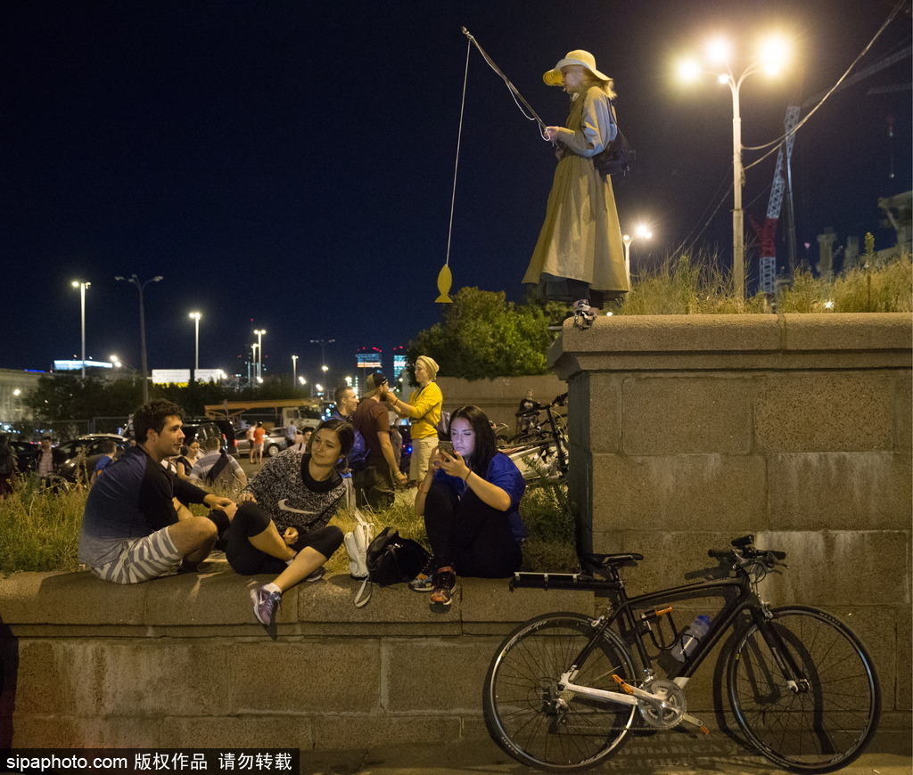 2016莫斯科夜騎活動 夜光酷炫自行車拉風十足