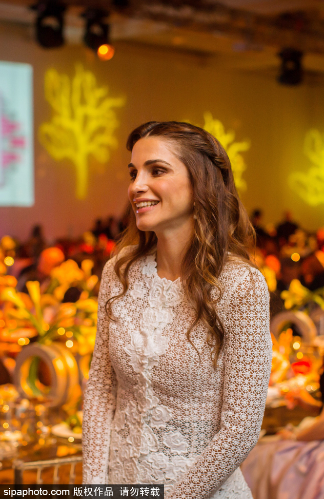 阿拉伯世界的戴安娜——約旦王后步入46歲優雅依舊