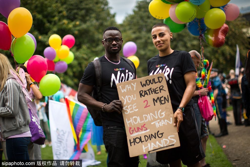 彩色曼徹斯特：腐國(guó)舉行年度同志驕傲大游行