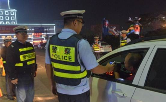 國慶節(jié)，向堅守在工作崗位上的人致敬