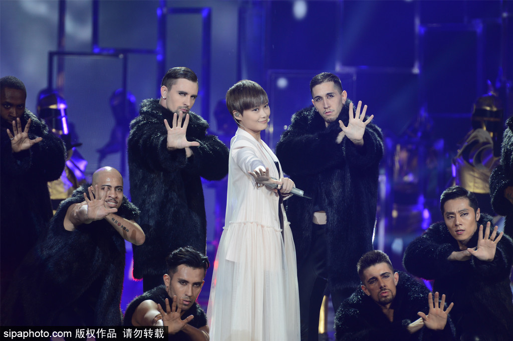 第11屆金鷹獎閉幕式：胡歌、劉濤獲人氣演員獎