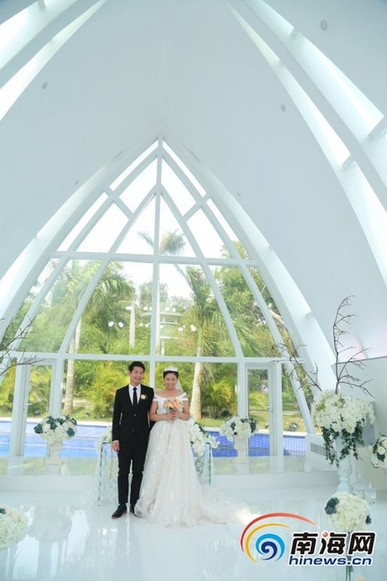 天涯海角婚拍基地引全國融媒體記者爭相留影