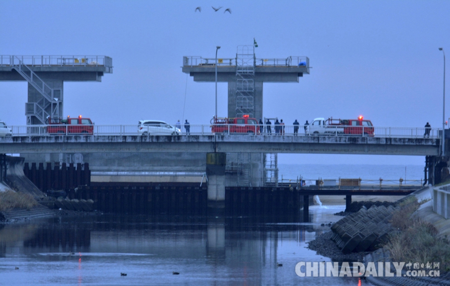 日本福島7.4級地震 大批民眾撤離