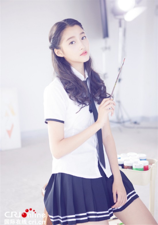 不滿20歲國產女星顏值PK：關曉彤歐陽娜娜不是最美