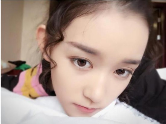 不滿20歲國產女星顏值PK：關曉彤歐陽娜娜不是最美