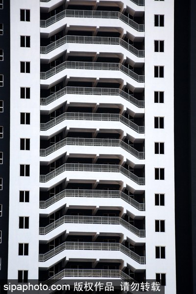 沈陽現巨型“搓衣板”大樓 造型有趣奪人眼球（組圖）