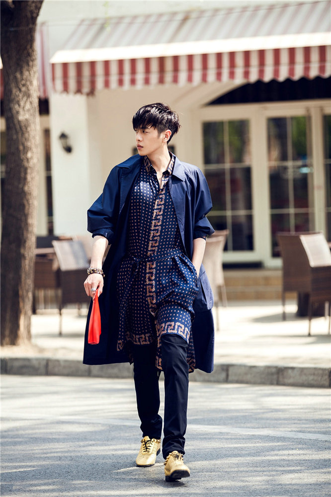 換季發愁穿什么？明星早春穿搭為你做示范