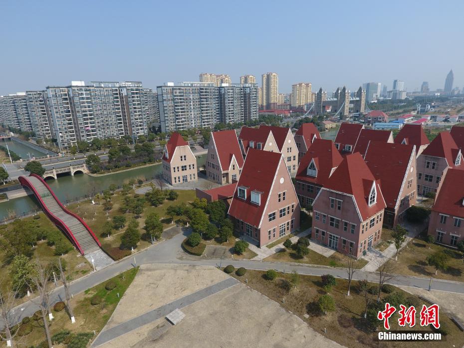 蘇州人工島荒廢10年 曾規(guī)劃CBD建高端商鋪