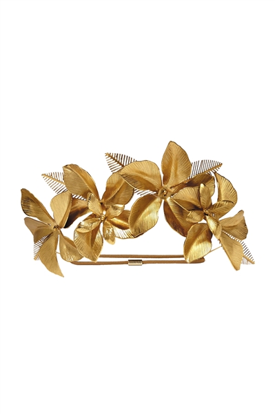 美不過發(fā)間一抹春色 為沉悶增添小浪漫