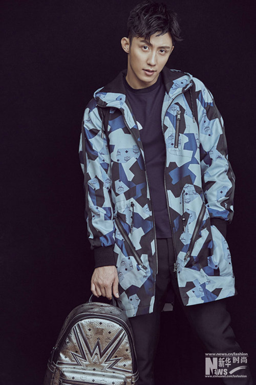 黃景瑜最新大片曝光 輕松玩轉(zhuǎn)多種穿搭風(fēng)格