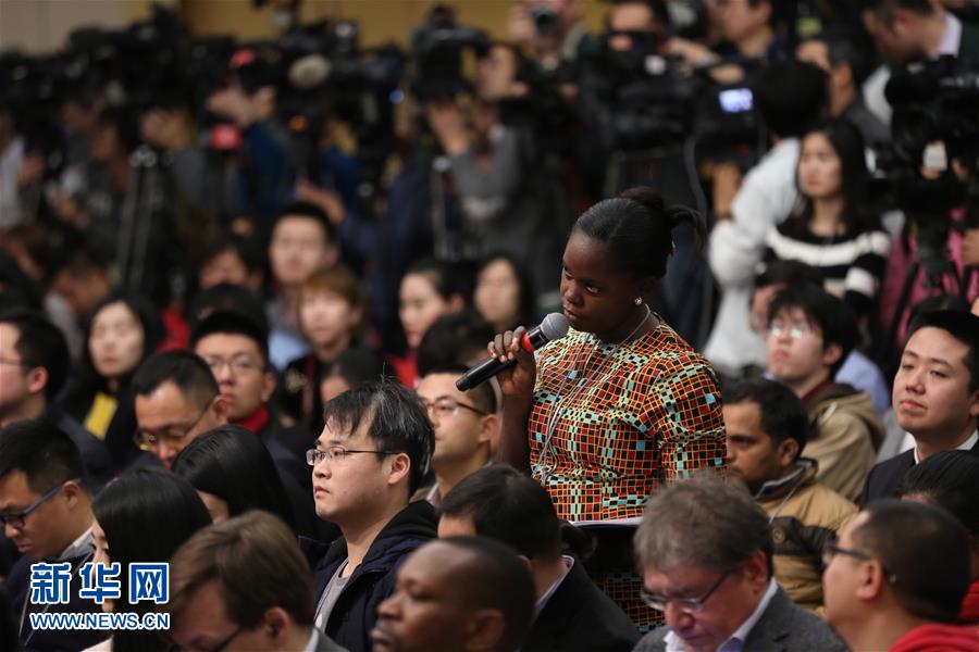 外交部部長王毅就“中國的外交政策和對外關系”答記者問