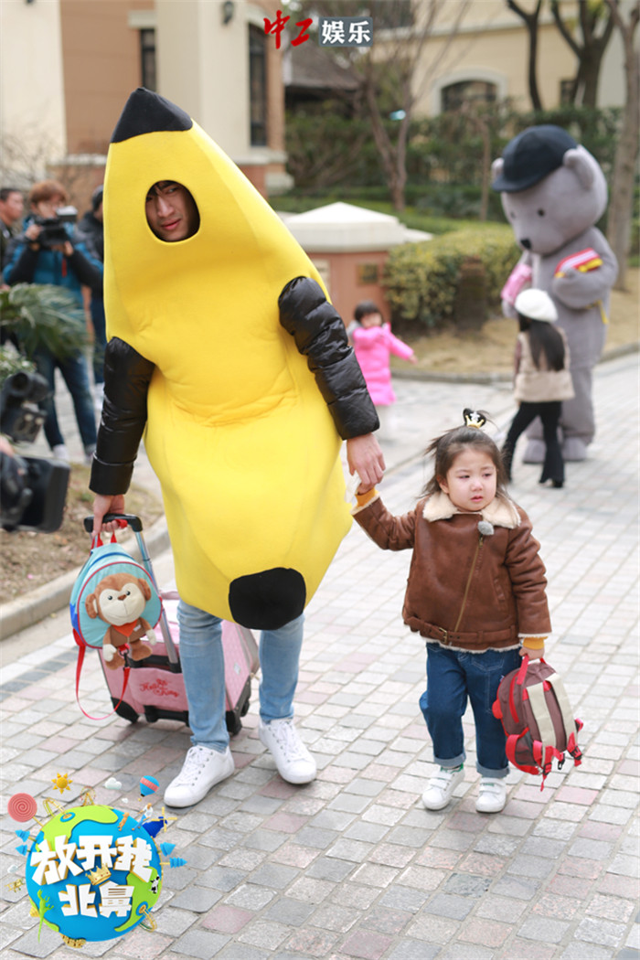 《北鼻2》犬系男神大新哥怪力上線 一秒嚇哭北鼻首秀險演砸[組圖]