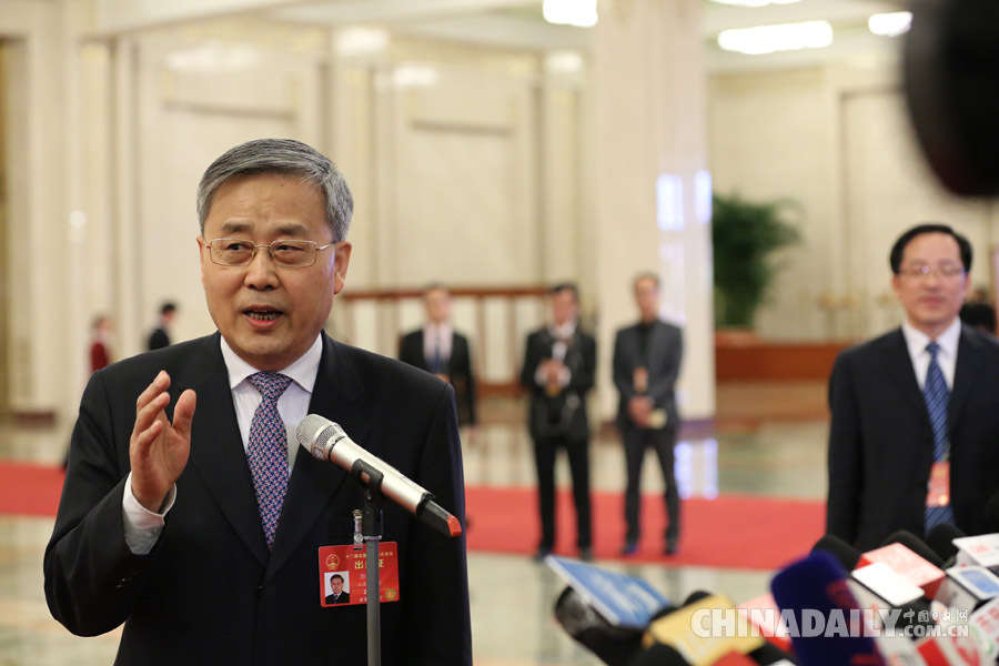 “部長通道”采訪部長