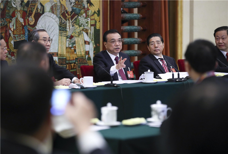 李克強:查個地條鋼比你批個鋼鐵項目震動可大多了