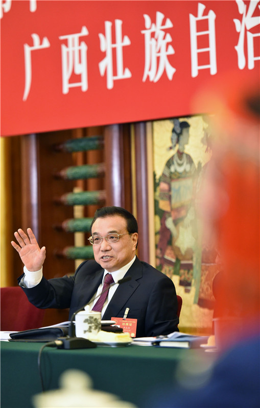 李克強:查個地條鋼比你批個鋼鐵項目震動可大多了