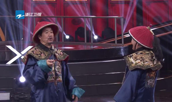 《紀曉嵐》17年后重聚 “杜小月”深情擁抱王剛