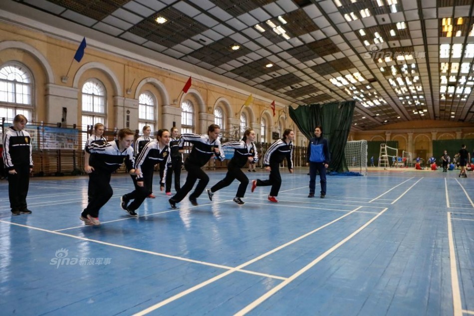 高顏值高材生!俄航天學院培養(yǎng)美女間諜讀圖員