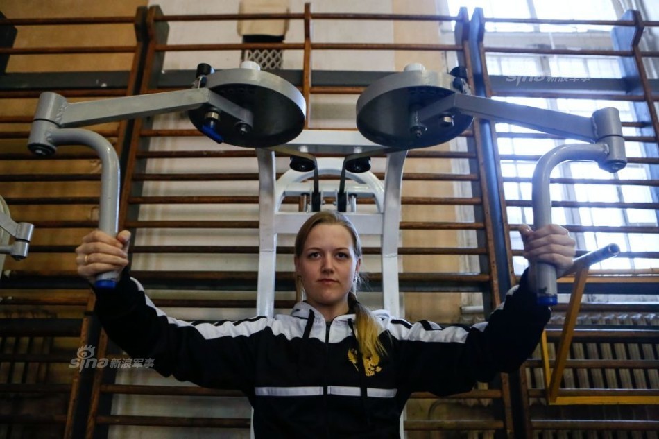 高顏值高材生!俄航天學院培養(yǎng)美女間諜讀圖員