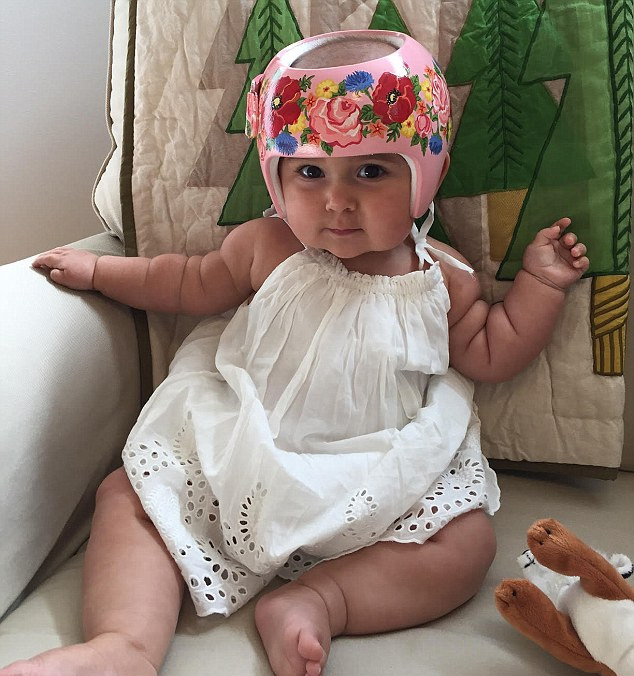 贊！美老嫗妙手繪醫(yī)療帽精美如藝術(shù)品