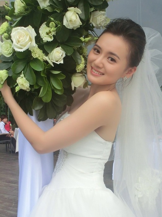 45度角度扒娛圈美顏：楊冪下巴干癟李沁美嘴滿分