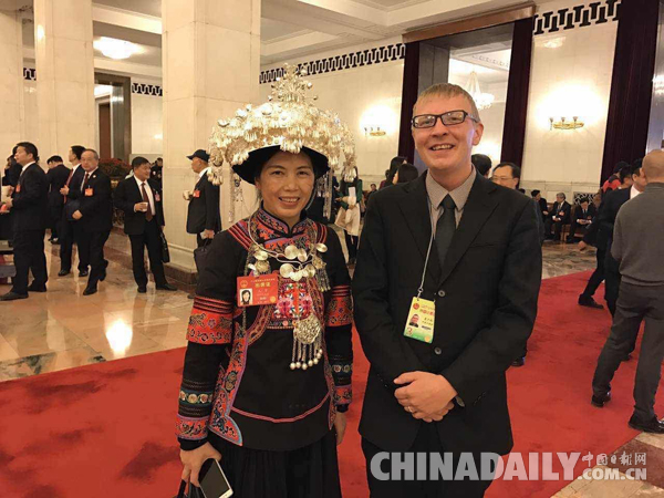 艾瑞克跑兩會 | 第六集:關于代表和委員的清晰表達,艾瑞克有話講