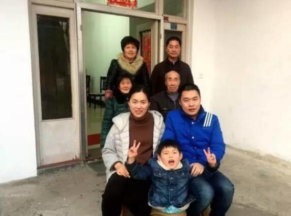 雙警夫妻同日生 妻子是隊里唯一的女特警【組圖】